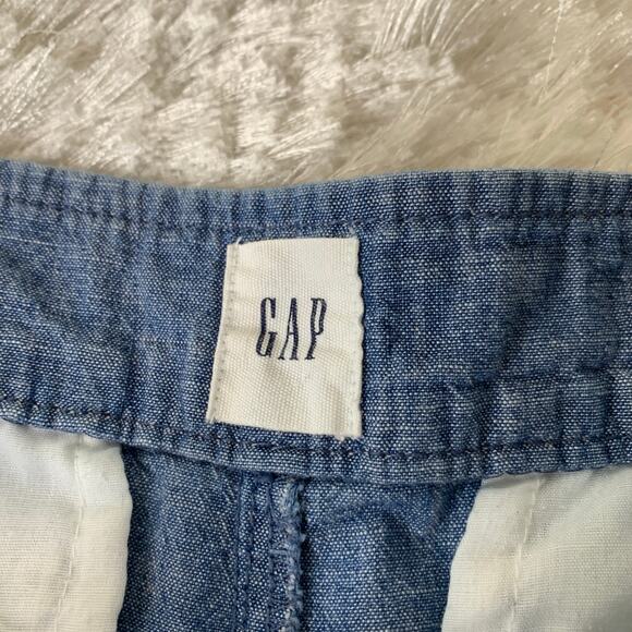 Gap Blue Chambray 5" Short Sz 8 - Picture 3 of 5